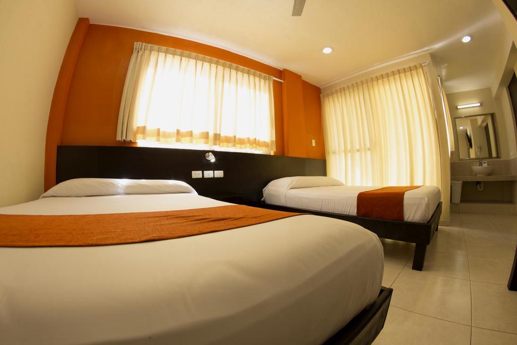 Hotel & Suites Domani Progreso  Bagian luar foto